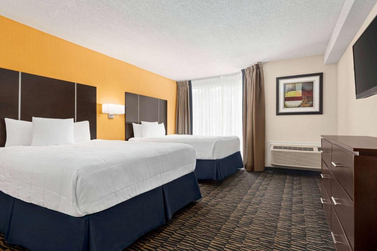 Ramada Plaza By Wyndham Niagara Falls Esterno foto