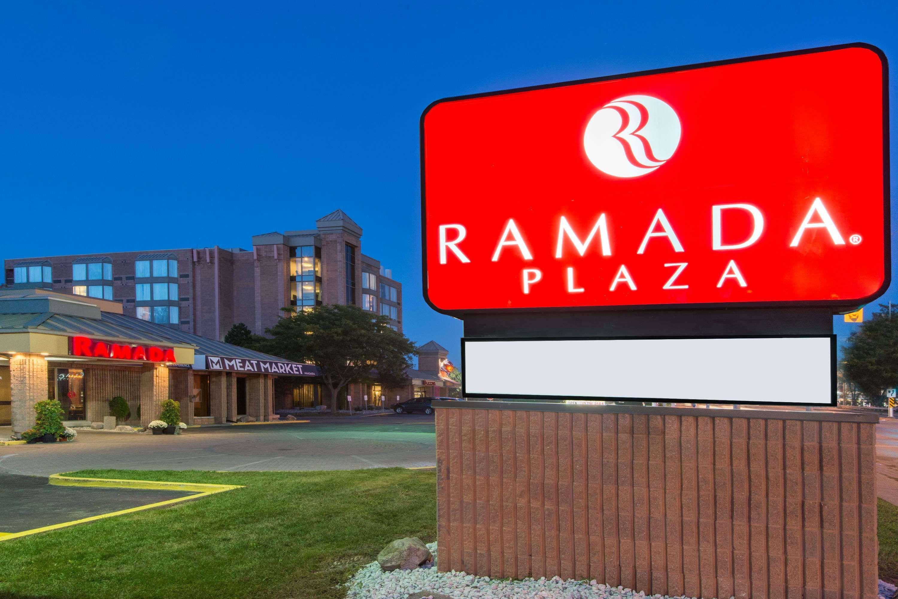 Ramada Plaza By Wyndham Niagara Falls Esterno foto