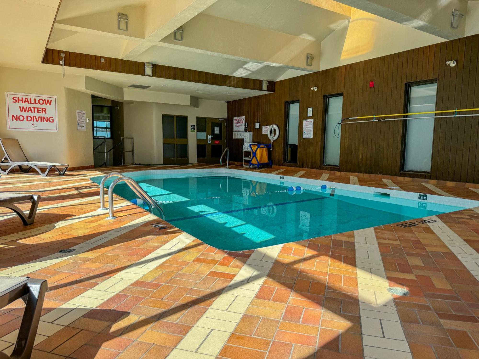 Ramada Plaza By Wyndham Niagara Falls Esterno foto