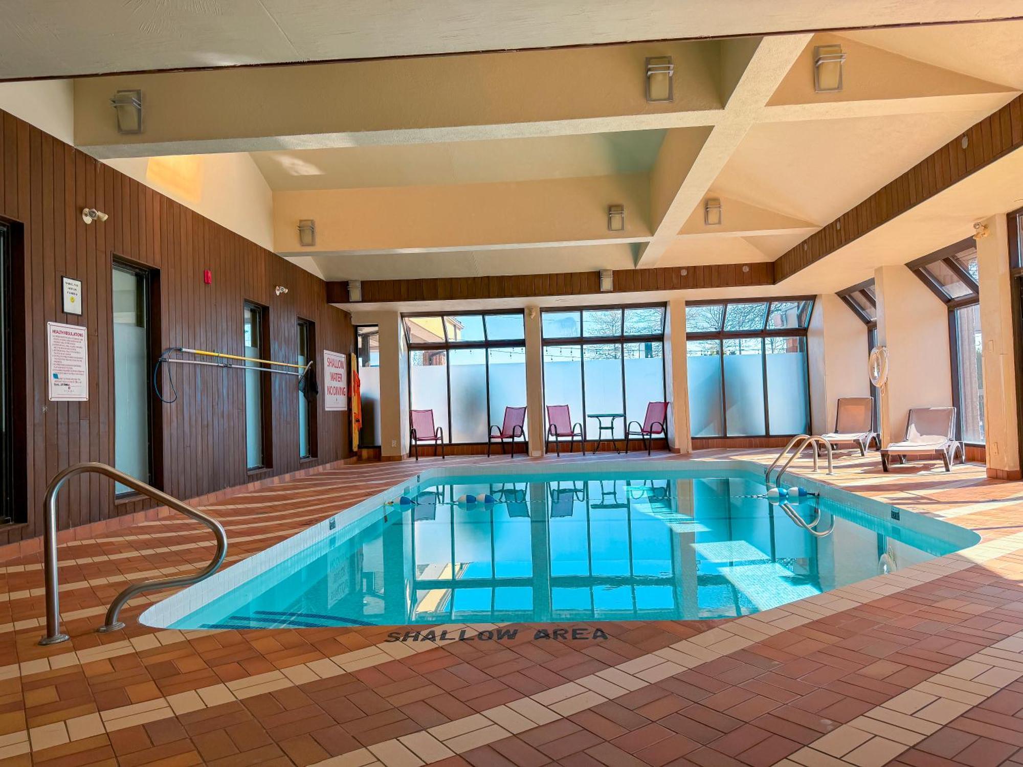 Ramada Plaza By Wyndham Niagara Falls Esterno foto
