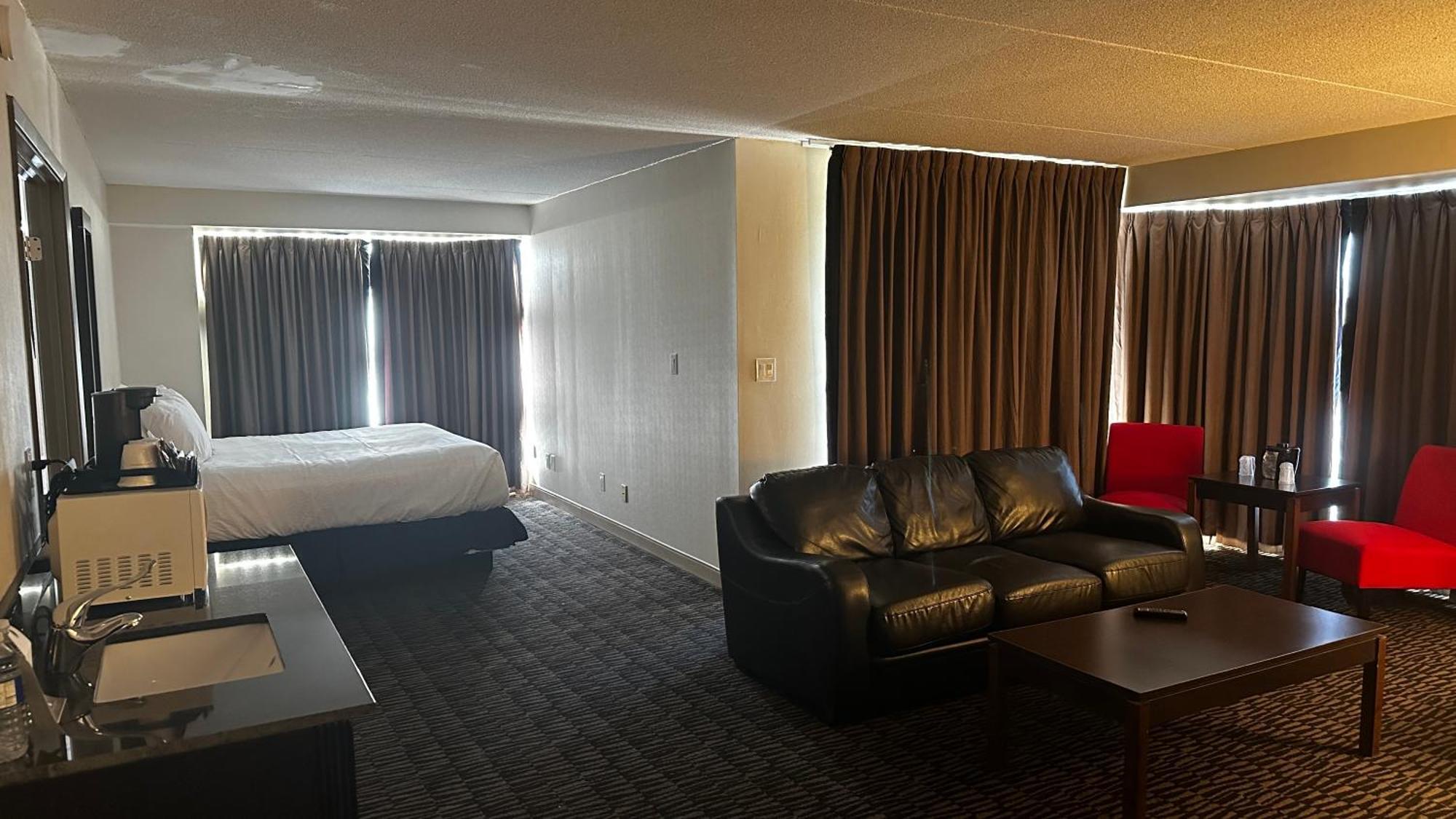 Ramada Plaza By Wyndham Niagara Falls Esterno foto