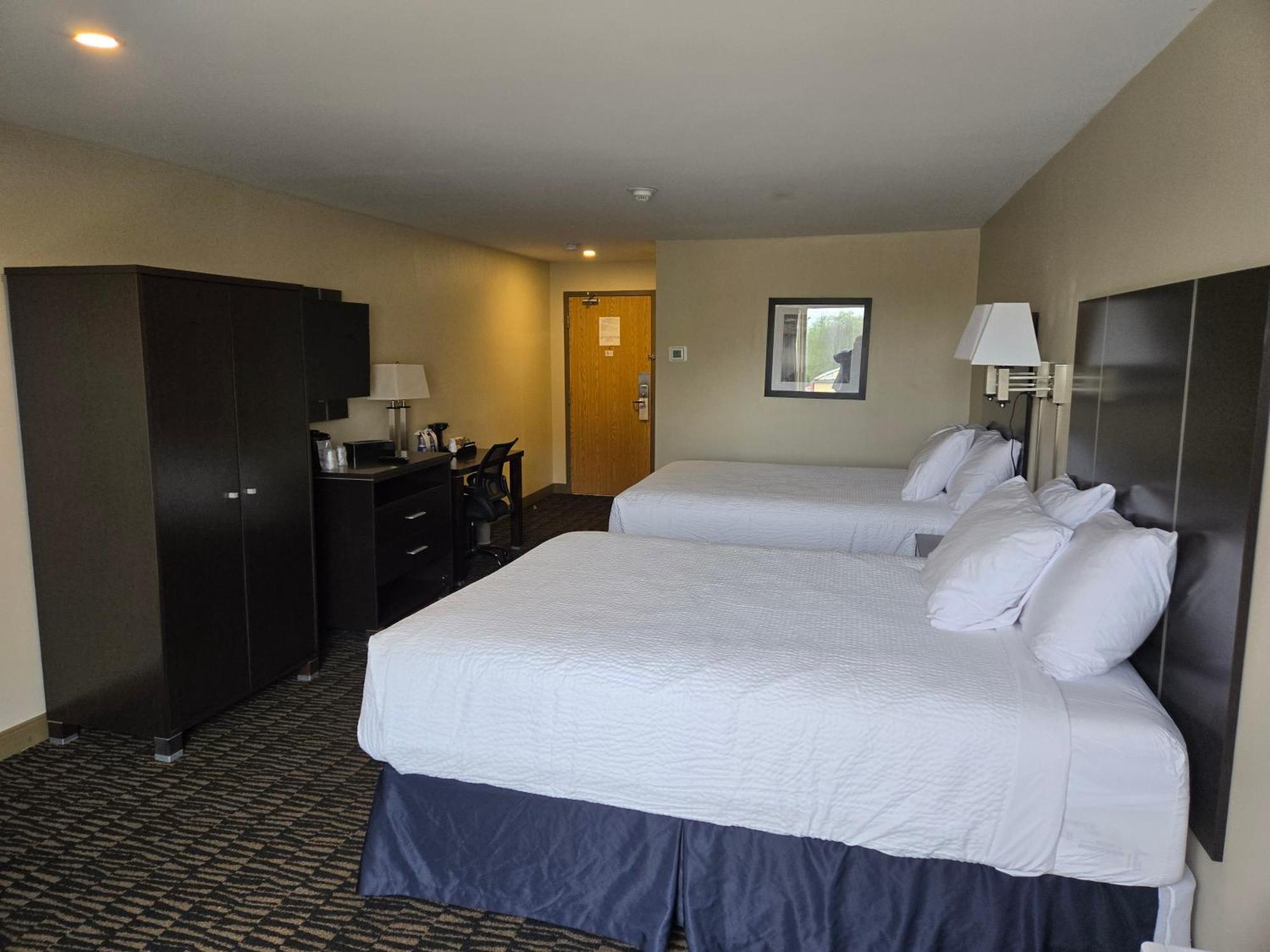 Ramada Plaza By Wyndham Niagara Falls Esterno foto