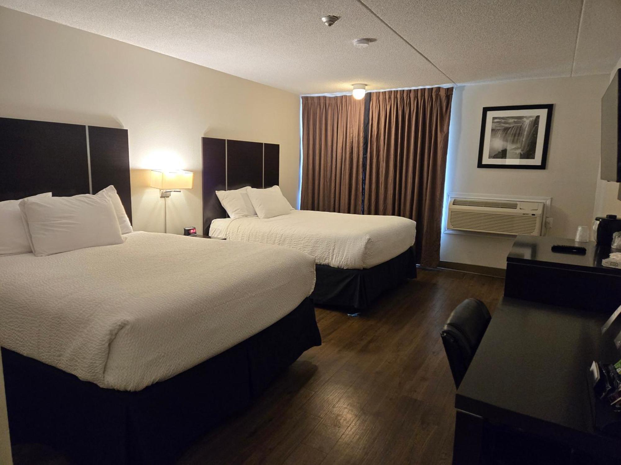 Ramada Plaza By Wyndham Niagara Falls Esterno foto