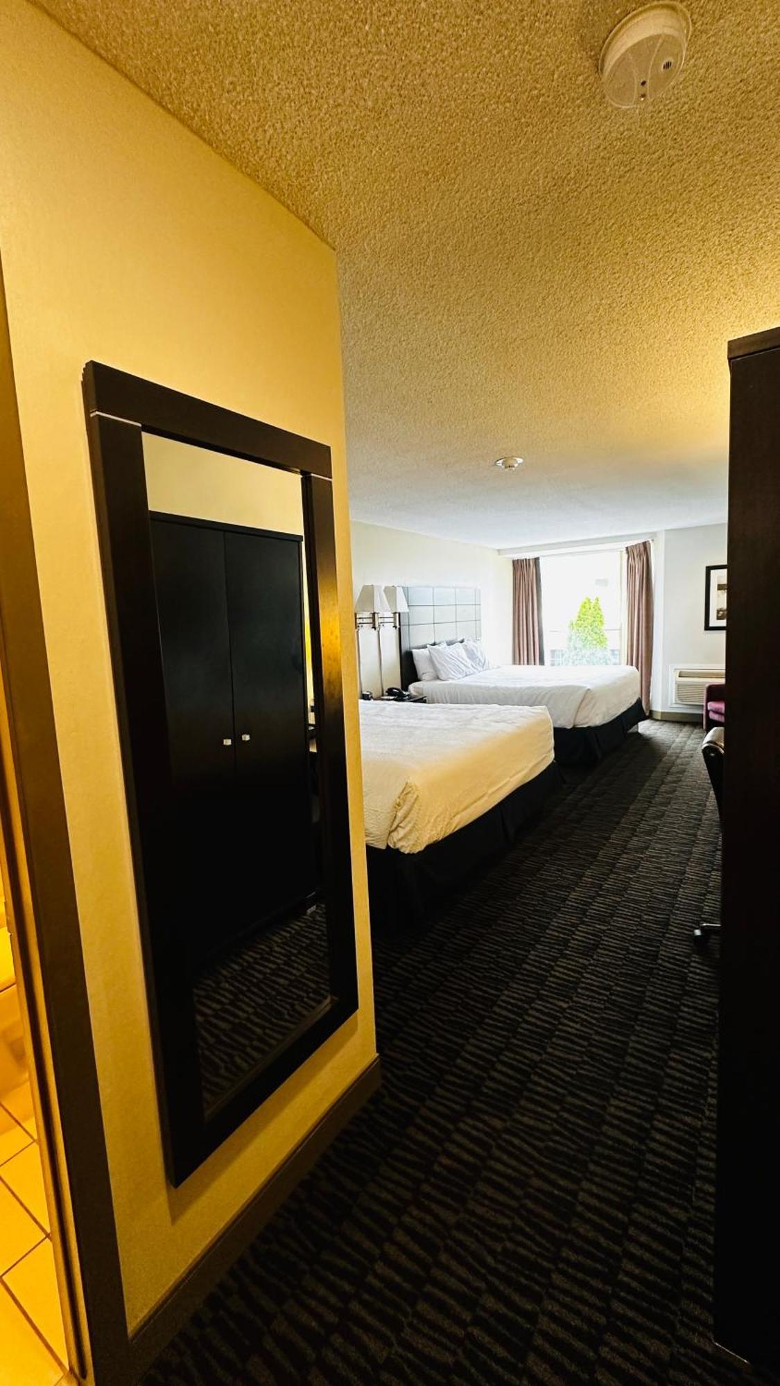 Ramada Plaza By Wyndham Niagara Falls Esterno foto