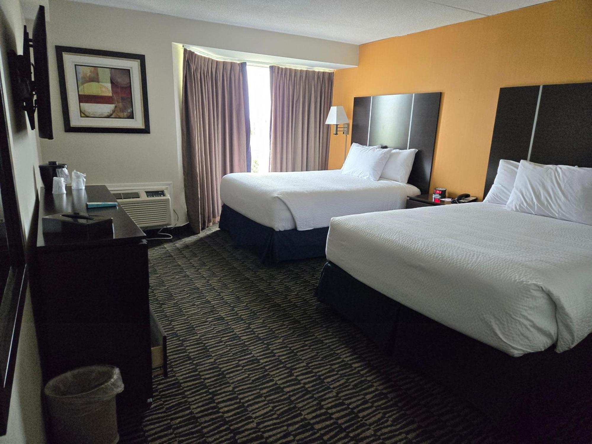 Ramada Plaza By Wyndham Niagara Falls Esterno foto