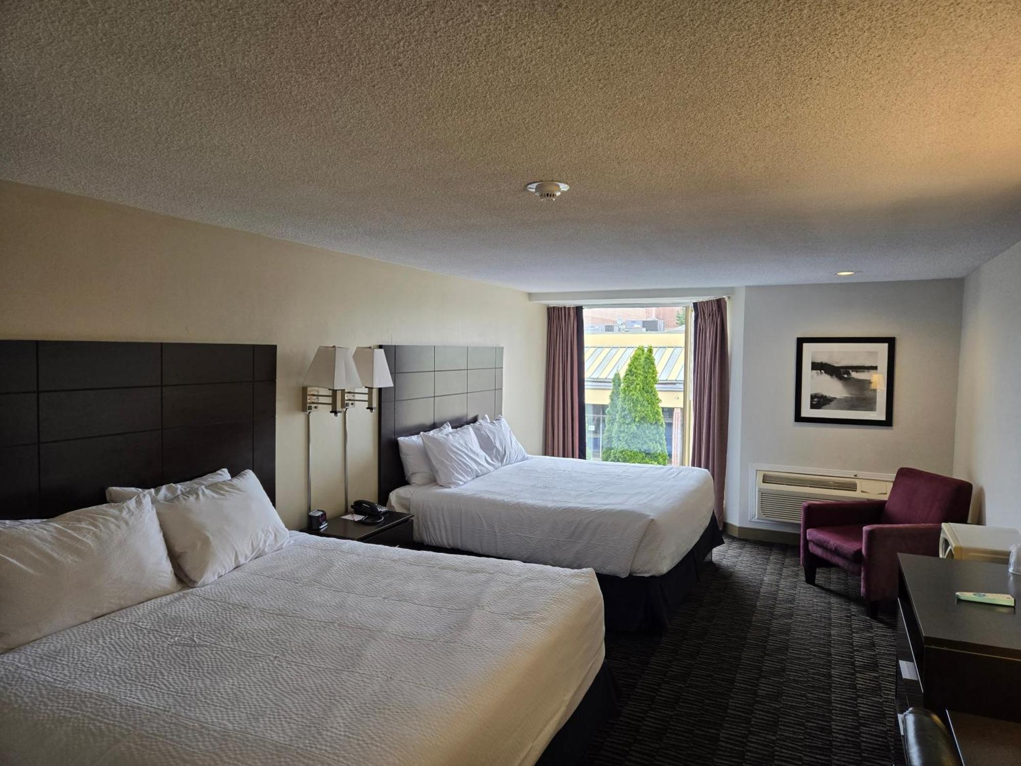 Ramada Plaza By Wyndham Niagara Falls Esterno foto