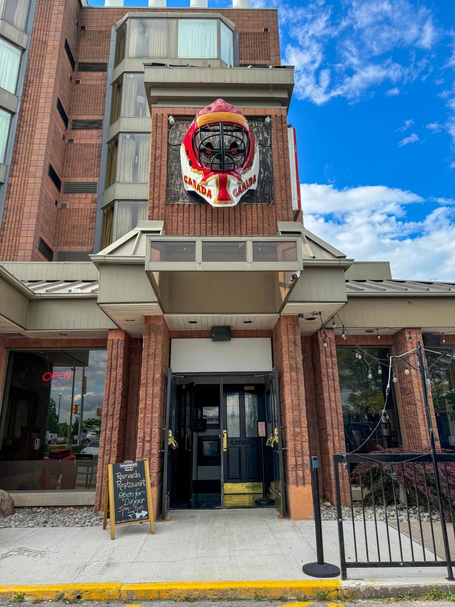 Ramada Plaza By Wyndham Niagara Falls Esterno foto